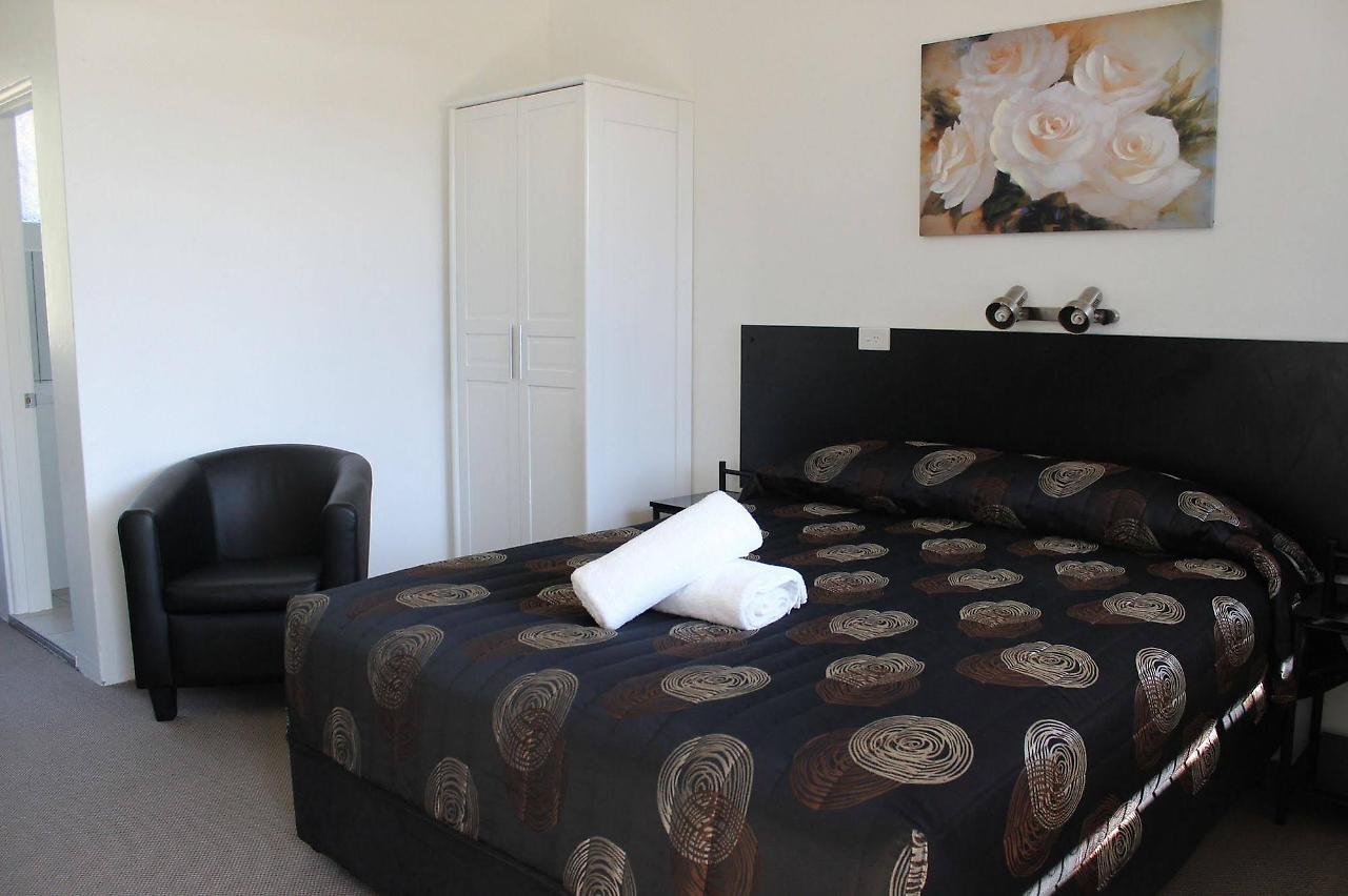 Twin Swans Motel Инвърел Екстериор снимка