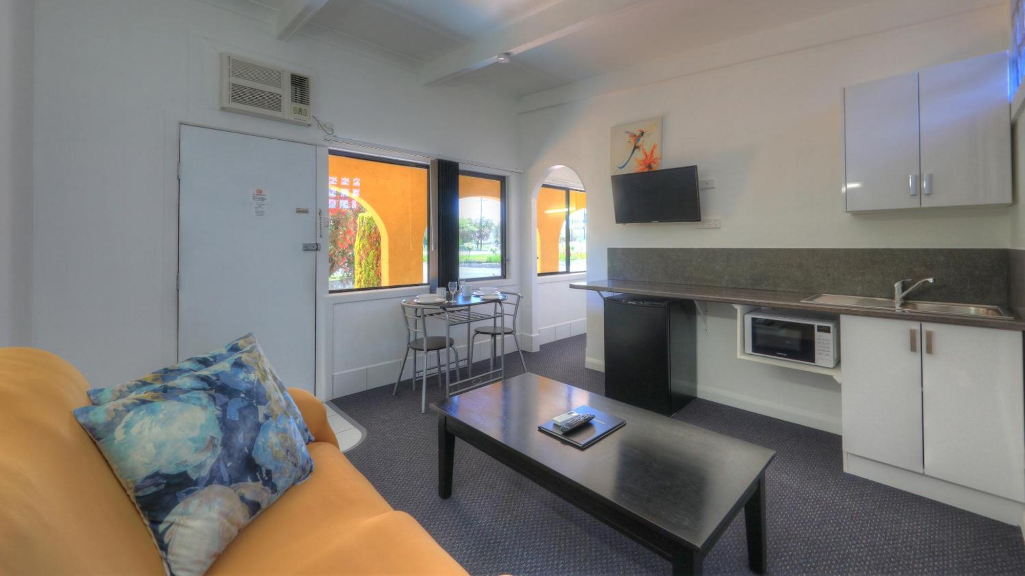 Twin Swans Motel Инвърел Екстериор снимка