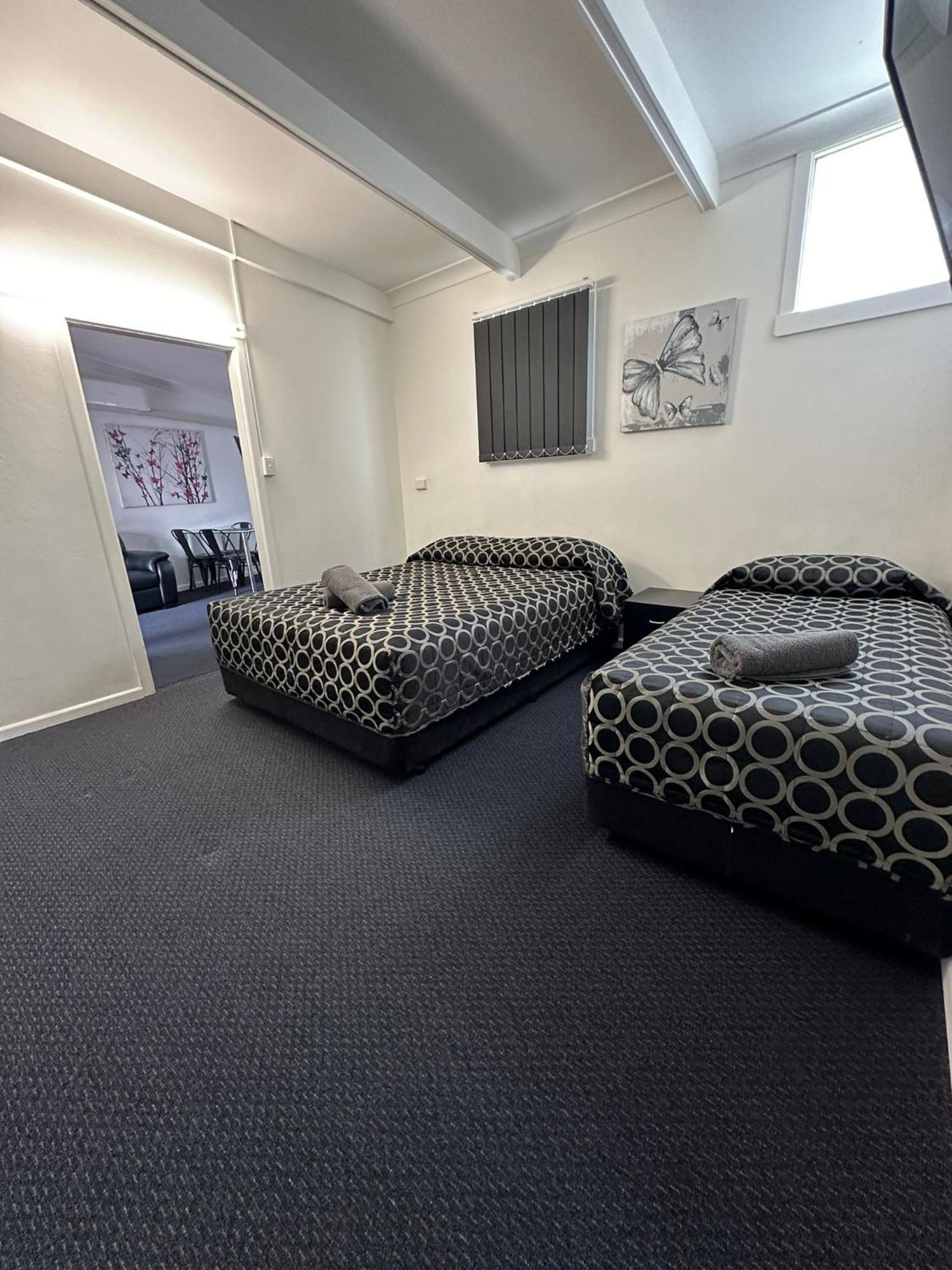 Twin Swans Motel Инвърел Екстериор снимка