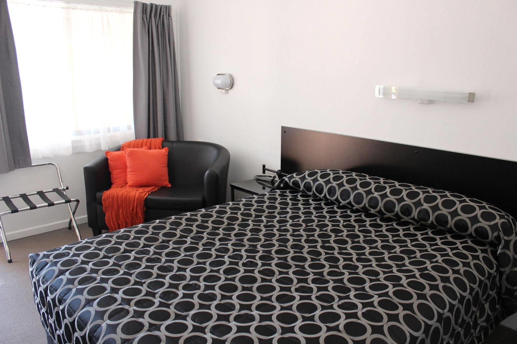 Twin Swans Motel Инвърел Екстериор снимка